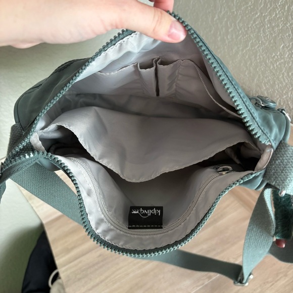 Kipling CALLIE CROSSBODY BAG Light Aloe Tonal Messenger Bag EUC - Picture 4 of 10